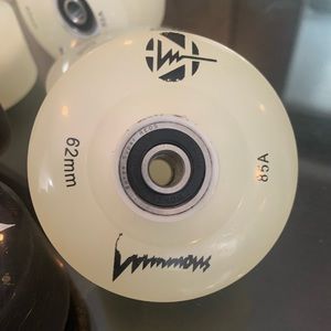 ***SOLD*** LUMINOUS LED roller skate wheels